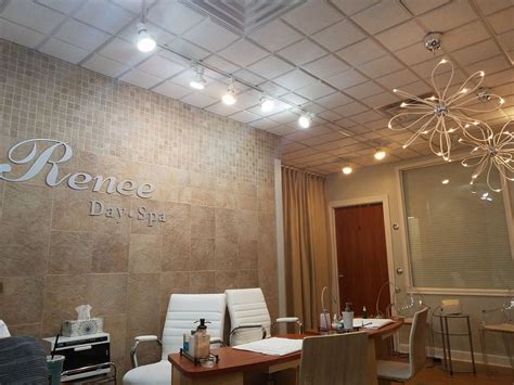 Oakmoon Spa at 233.